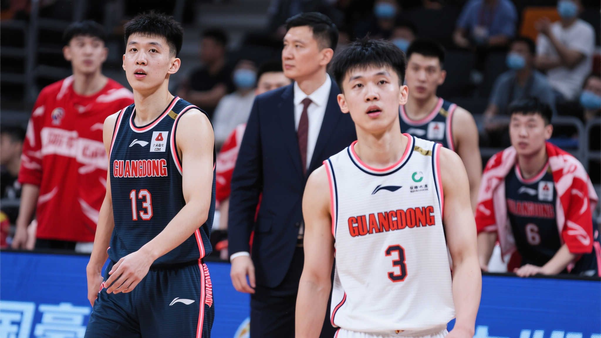 广东坚守徐杰,陈国豪告别!朱芳雨瞄准新锋线革新。 广东坚守徐杰,陈国豪告别!朱芳雨瞄准新锋线革新。